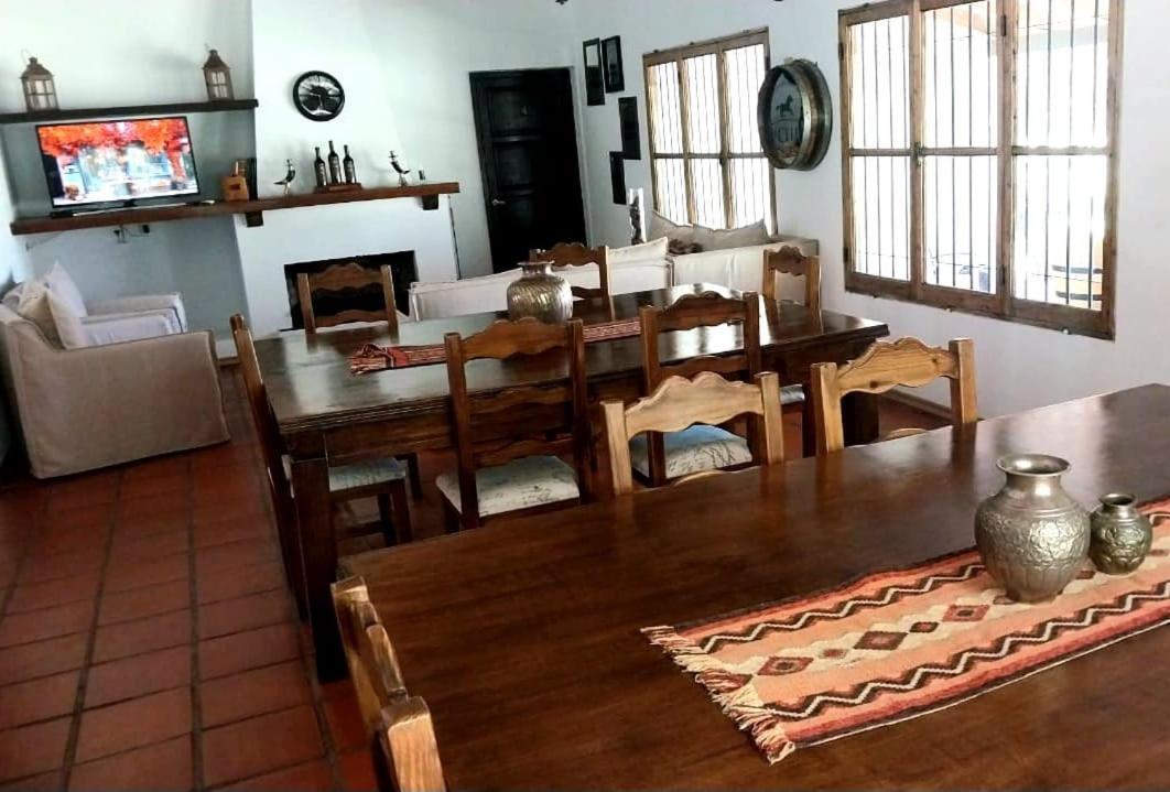 Posada La Celia Eugenio Bustos Luaran gambar